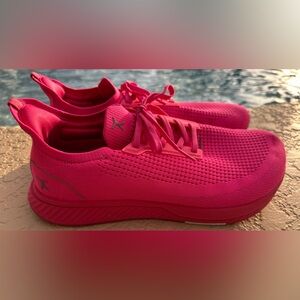 Flux Adapt Runner Neon Pink Running Shoes Women Size 12/Men Size 11 in VGC Clean